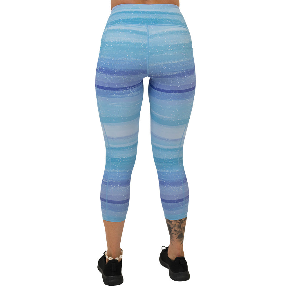 back of the blue and white ombre leggings