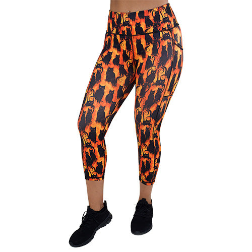 capri length black cats patterned leggings