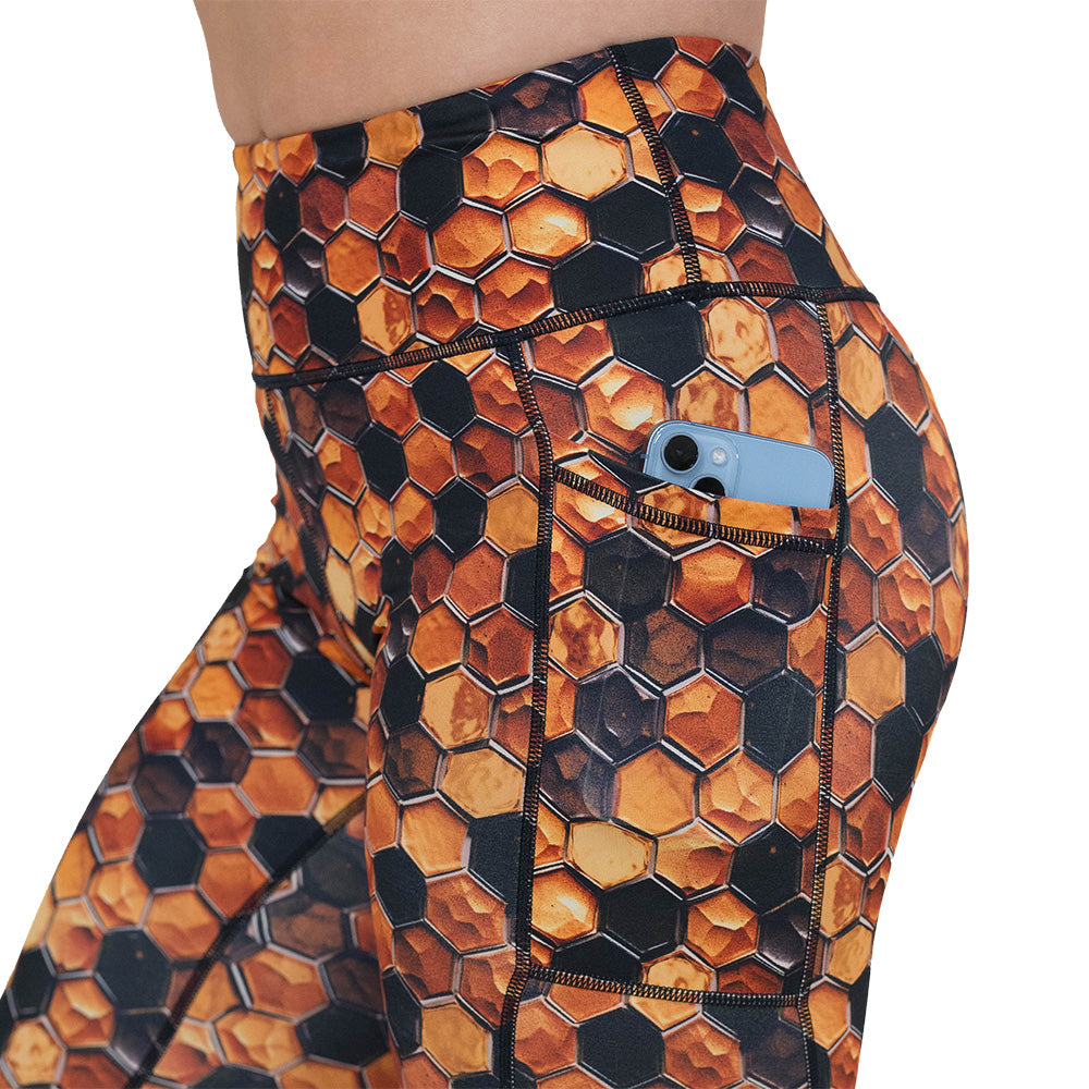 side pocket on the honeycomb patterned leggings