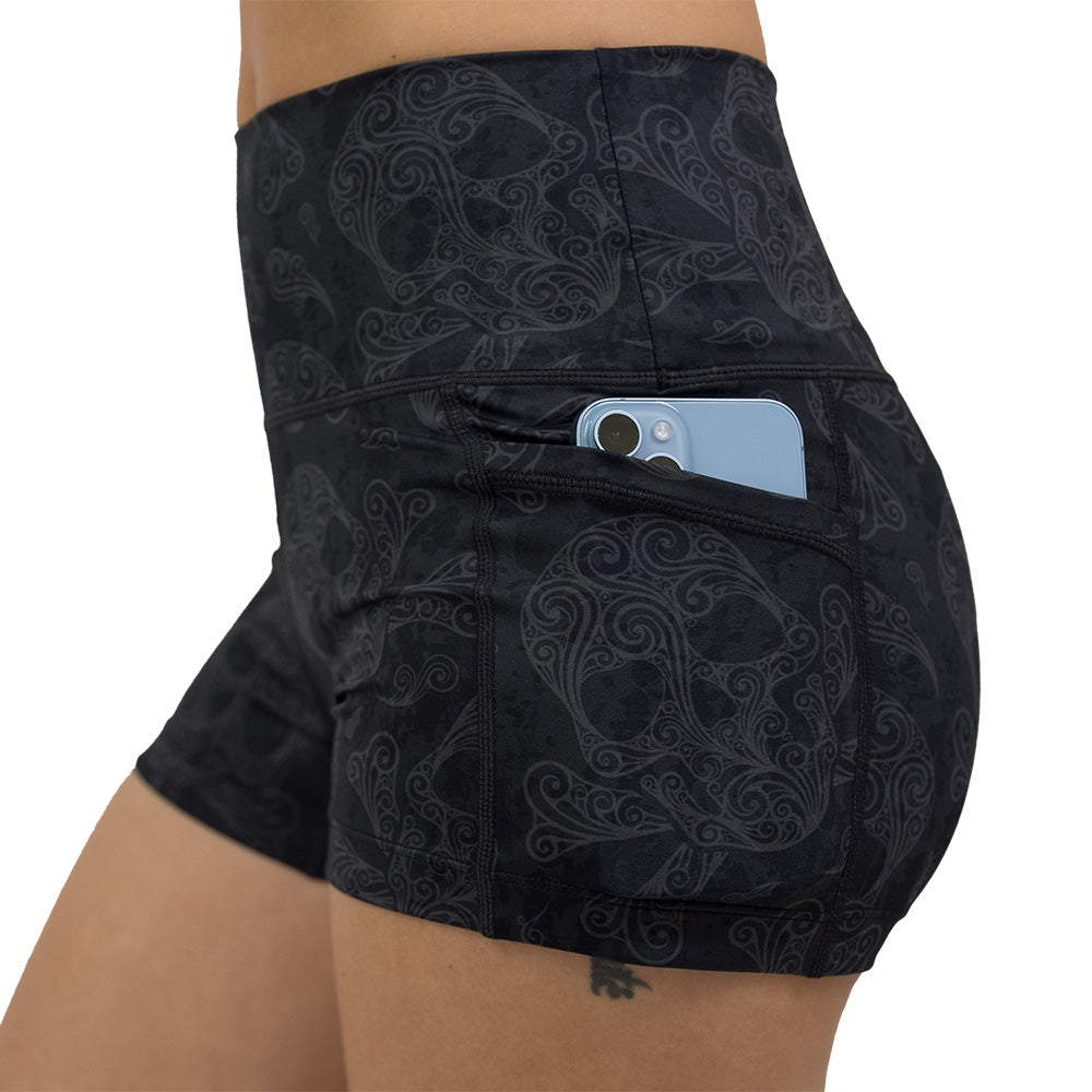 close up of 2.5 inch mutiny shorts with phone in pocket