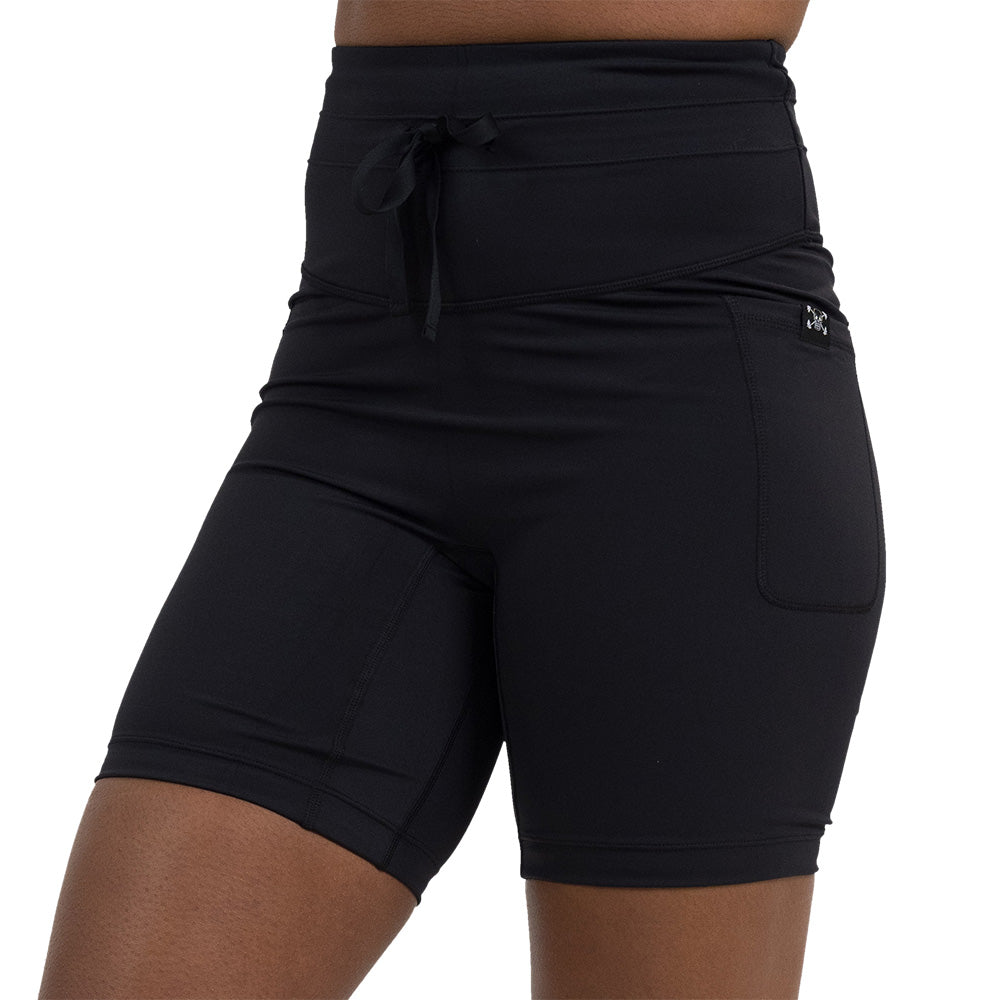 omni black 7 inch shorts facing the front against a white background