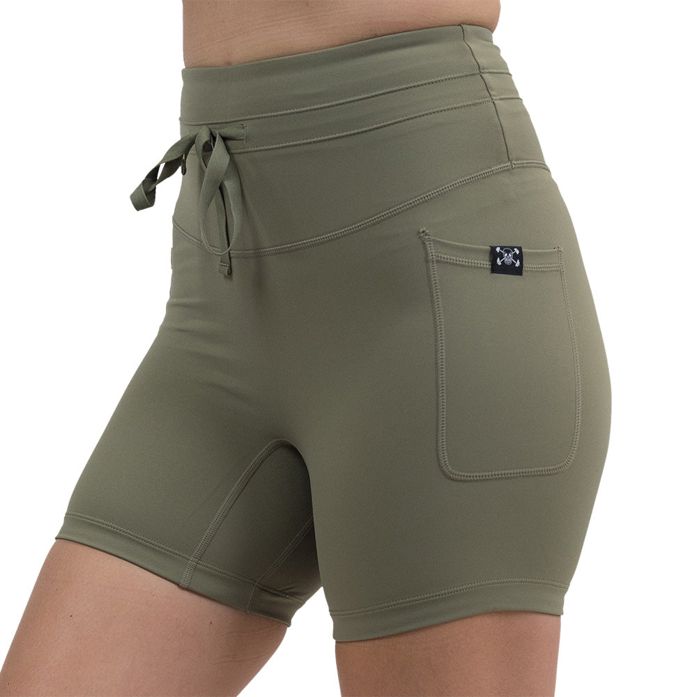 omni green tea 5 inch shorts facing the front against a white background