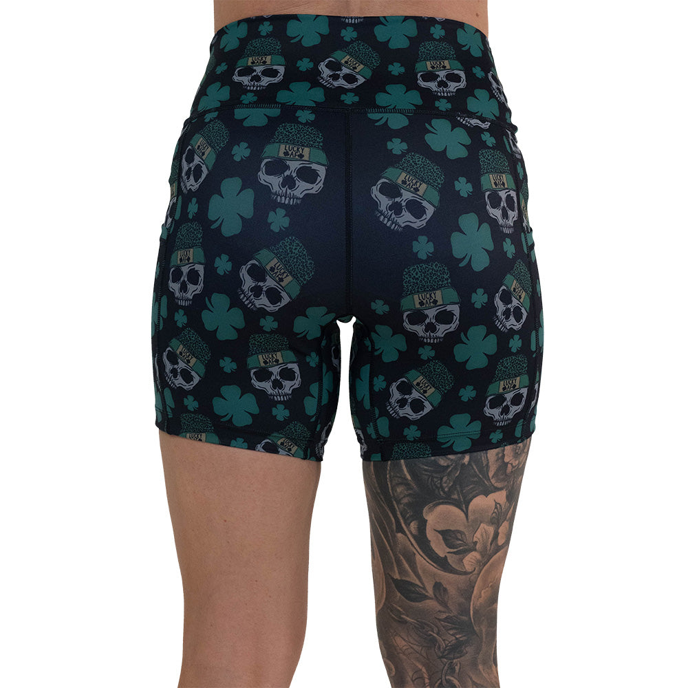 back of the 5 inch skull and shamrock print shorts