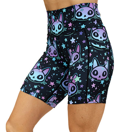 alien cat with stars print 7 inch shorts facing the side against a white background