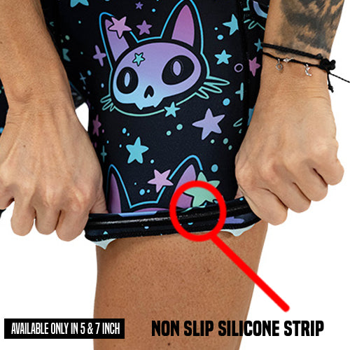 non slip silicone strip located in the alien cat with stars 5 and 7 inch shorts