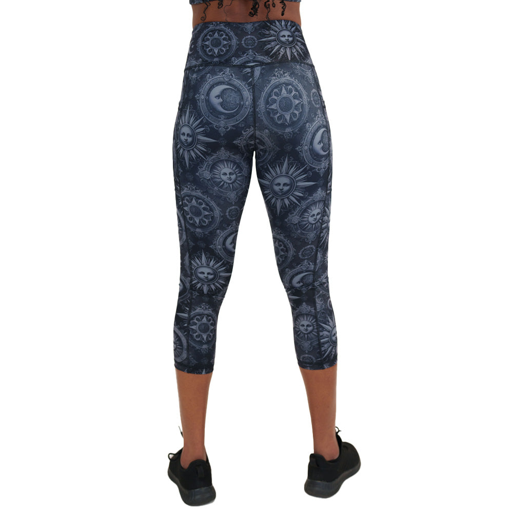 back of the moon & stars print leggings