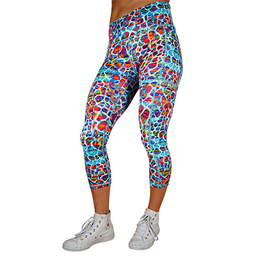capri length colorful giraffe print leggings