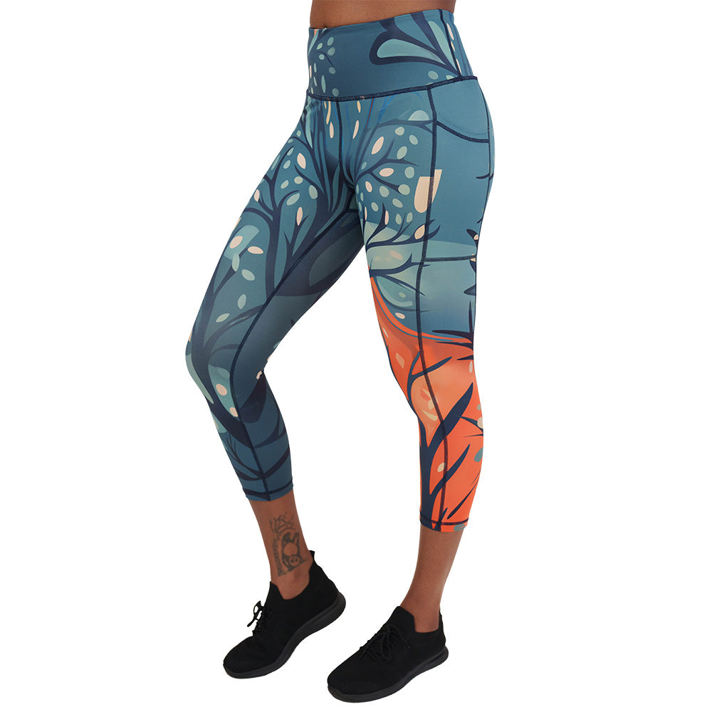Blue leaf-patterned leggings