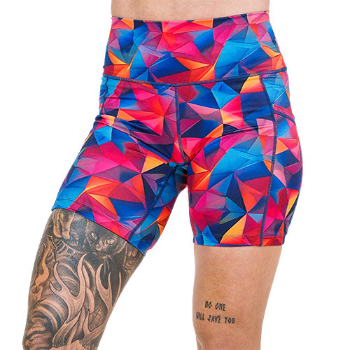 7 inch colorful triangle print shorts