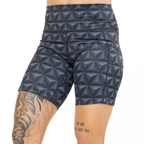 7 inch grey 3D triangle design shorts