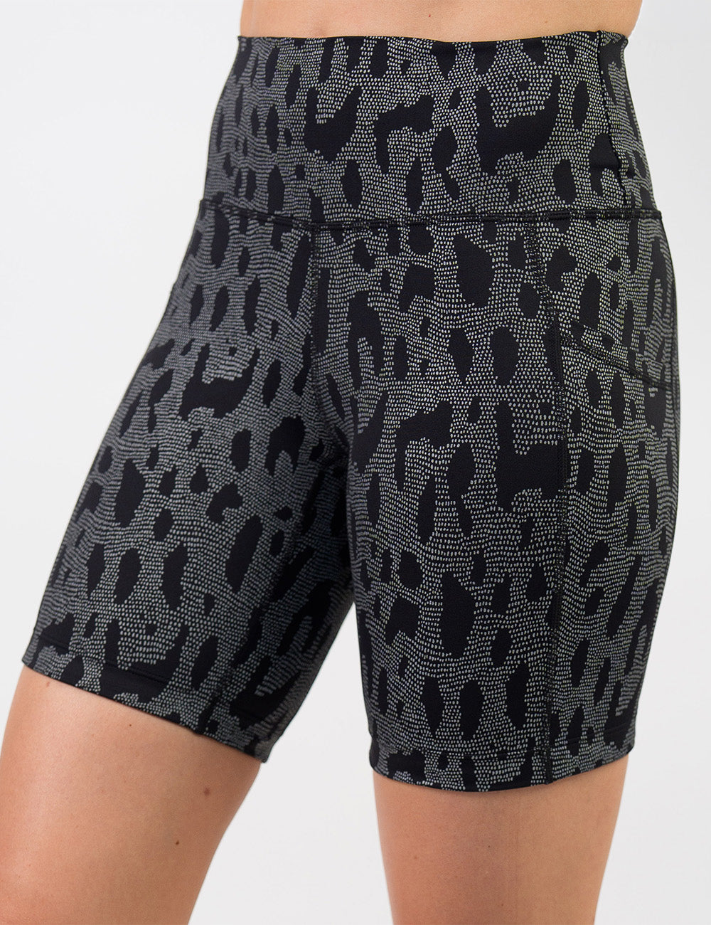 front of the dark spots surrounded by a reflective background 7 inch shorts