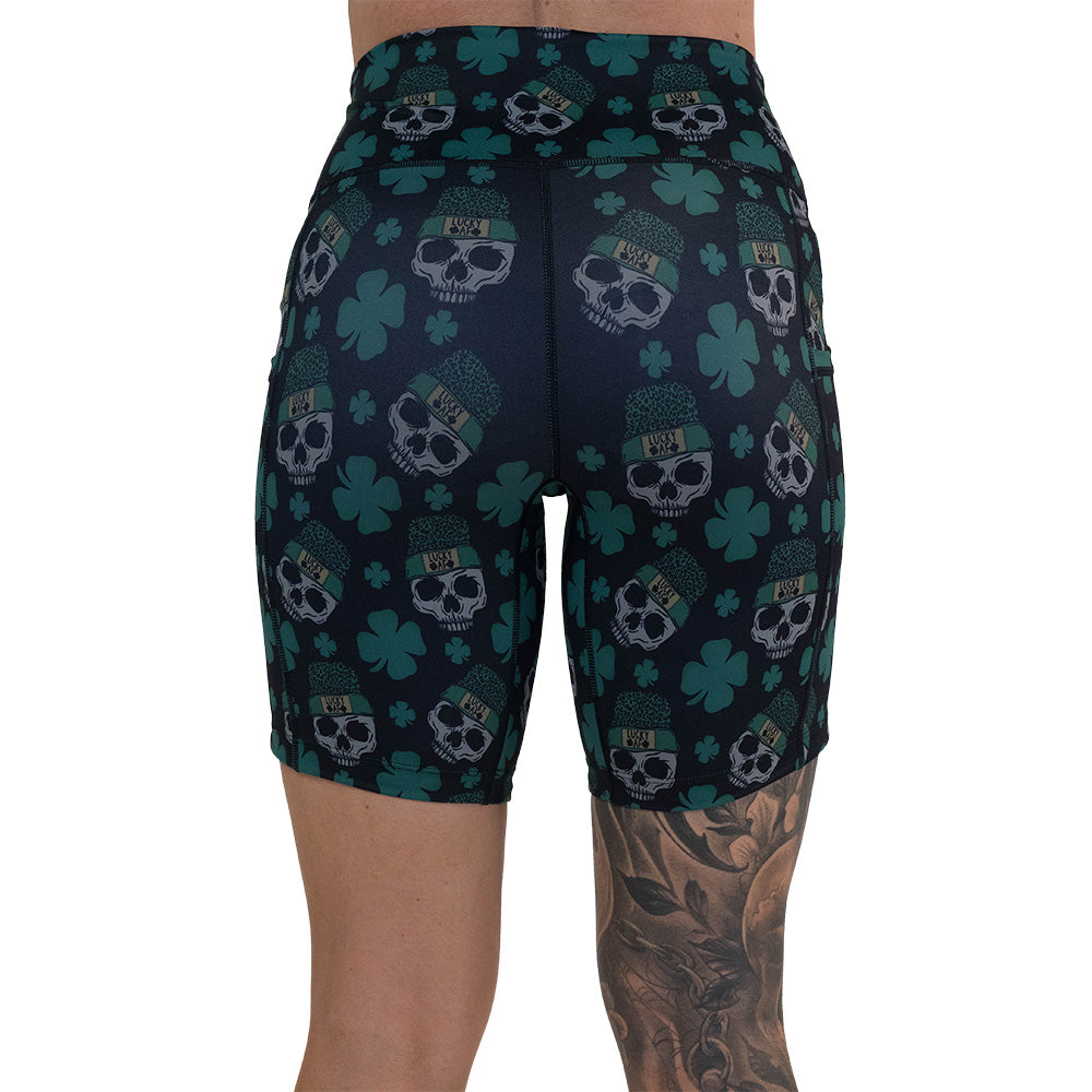 back of the 7 inch skull and shamrock print shorts