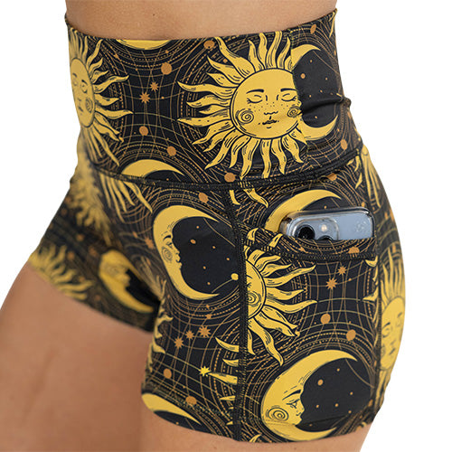 sun & moon design short's side pocket