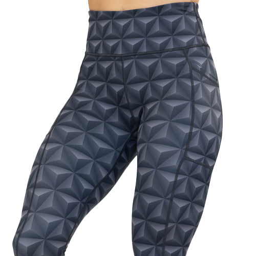 close up of grey 3D triangle design leggings