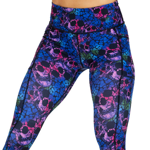 We're ready for Spring at CVG - Are you ready for shorts weather yet?  #leggingswithpockets #squatproofleggings #prismatic